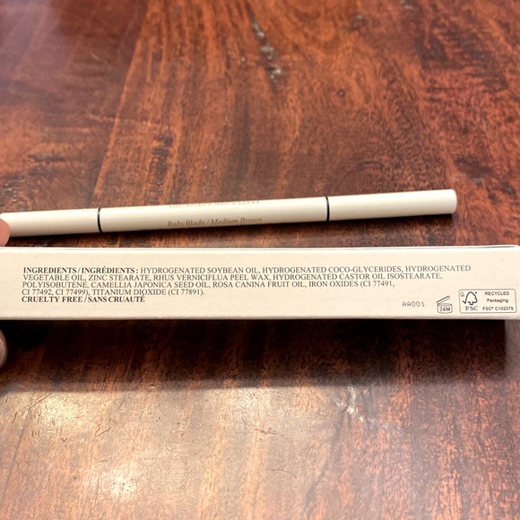 Victoria Beckham • NIB BabyBlade Eyebrow pencil • Shade: Medium Brown - Picture 7 of 7